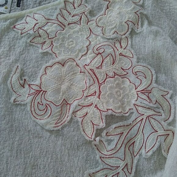 Anthrpologie Akemi+kin poets lace floral top - Picture 4 of 5